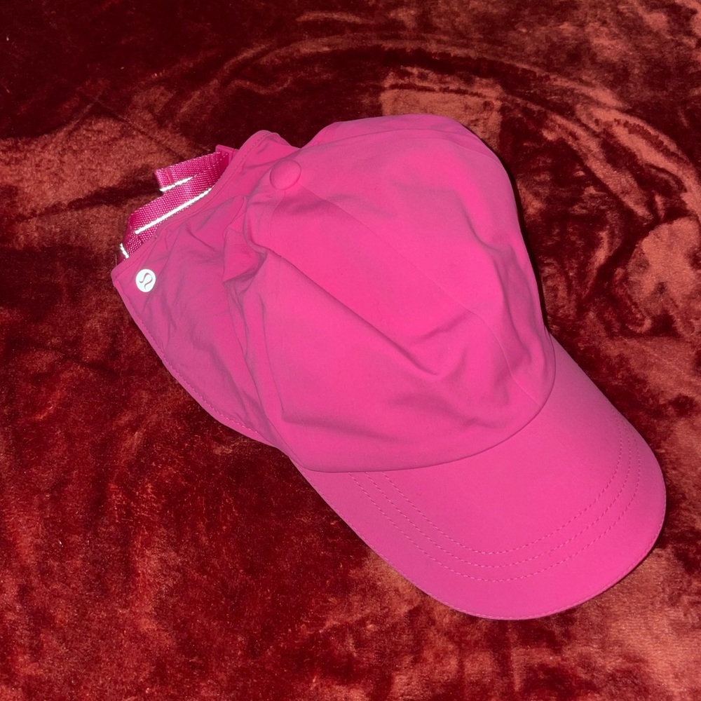 Lululemon sonic pink hat